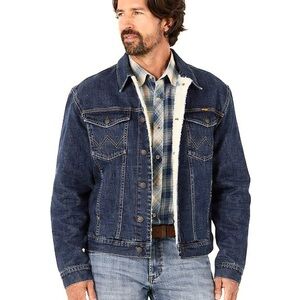 Wrangler Retro sherpa Lined dark wash Denim trucker Jacket Size XL - like new!